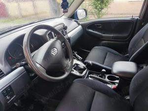 Vând Suzuki Grand Vitara 2.0 Benzină 4x4 - imagine 8 Vând Suzuki Grand Vitara 2.0 Benzină 4x4 - imagine 8