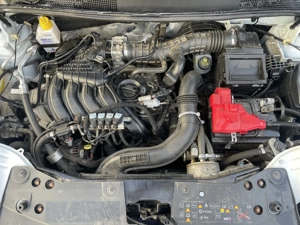 Dacia Duster 4x4 1.6mpi - imagine 7