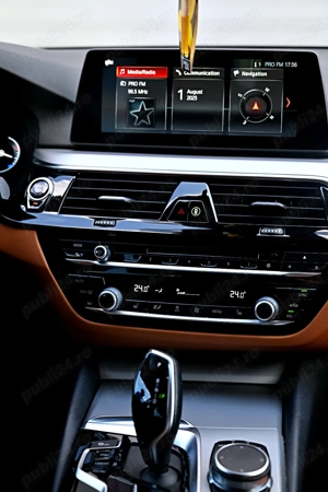 BMW Seria 5 520d Touring Aut. - imagine 4