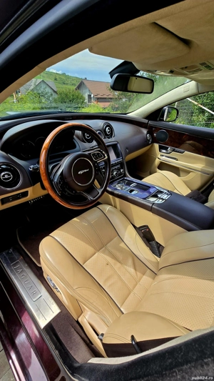 Jaguar XJ Long Portfolio - imagine 3