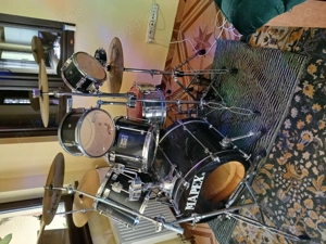 Vind tobe acustice Mapex cu cinele Paiste și pedala dubla  ,fete Remo 