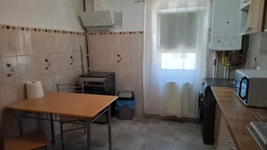 ap 4 camere de inchiriat