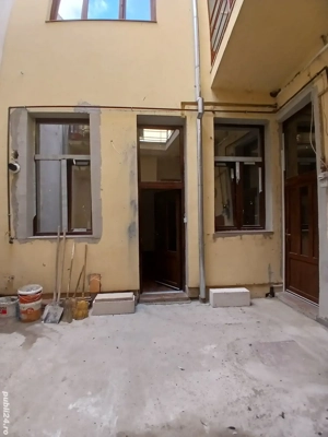 Apartament la vila complet renovat in centrul orasului - imagine 3