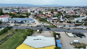 Hala/Showroom 1400mp Calea Moldovei - imagine 8 Hala/Showroom 1400mp Calea Moldovei - imagine 8