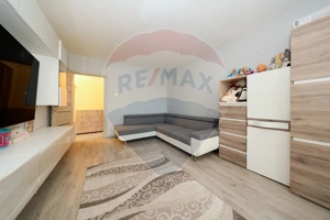 Apartament cu 3 camere de vânzare în zona Vlahuta - imagine 3