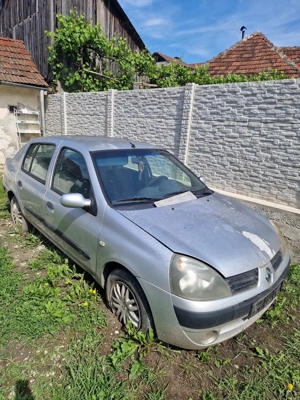 Autoturism RENO CLIO 2005