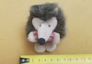 Papusa Breloc - Arici cu Papion