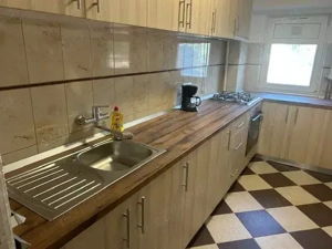 Inchiriez garsoniera Dristor