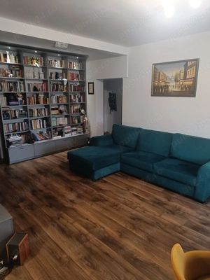Vand apartament cu 2 camere la intrarea in Sanmartin