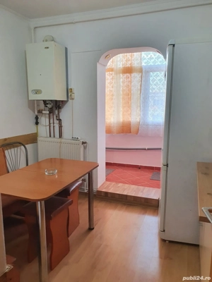 Mioveni, Ofer spre închiriere Apartament 3 camere, zona M-uri . - imagine 2 Mioveni, Ofer spre închiriere Apartament 3 camere, zona M-uri . - imagine 2