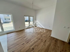 Apartament spațios la parter – ideal locuință sau spațiu comercial - imagine 2  Apartament spațios la parter – ideal locuință sau spațiu comercial - imagine 2