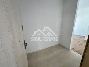 Apartament spațios la parter – ideal locuință sau spațiu comercial - imagine 5  Apartament spațios la parter – ideal locuință sau spațiu comercial - imagine 5