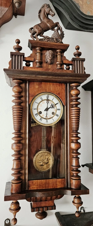 Ceas de perete cu pendula Kienzle 