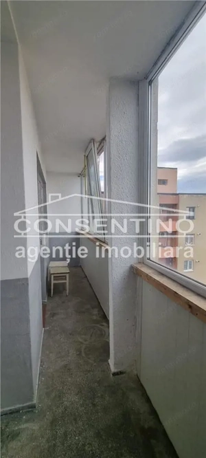 Se vinde imobil cu 2 camere , bdul N. Balcescu , liber , decomandat - imagine 4 Se vinde imobil cu 2 camere , bdul N. Balcescu , liber , decomandat - imagine 4