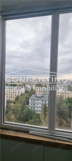 Se vinde imobil cu 2 camere , bdul N. Balcescu , liber , decomandat - imagine 5 Se vinde imobil cu 2 camere , bdul N. Balcescu , liber , decomandat - imagine 5