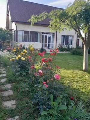 Vând casă cu teren. - imagine 7