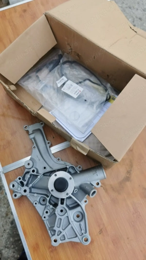 Pompă de apă URO 1122000401 compatibilă cu Mercedes C240 ​​C280 ML320 ML430 SL500 1998-2008 