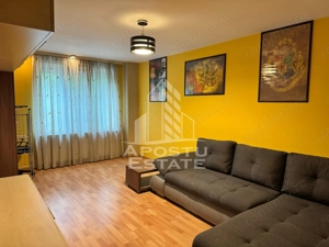 Apartament cu 3 camere si 2 bai, zona Circumvalatiunii, Decomandat