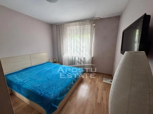 Apartament cu 3 camere si 2 bai, zona Circumvalatiunii, Decomandat - imagine 2