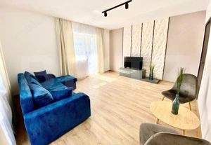 De vanzare Apartament cu 3 camere , Zona Superba Sanpetru