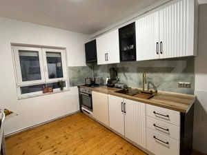 Casă de închiriat 3 etaje, 300 mp, zona Central