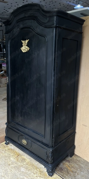 Sifonier negru Vintage din Lemn masiv cu element auriu; Dulap  - imagine 4