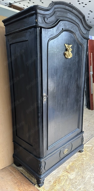 Sifonier negru Vintage din Lemn masiv cu element auriu; Dulap  - imagine 3