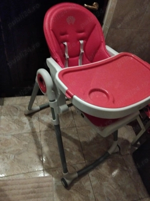 Vând scaun cu măsuță pentru copii 