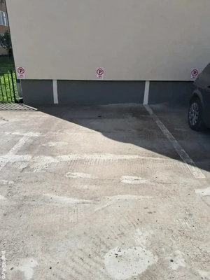 Parcare, str Sesu de Sus 184