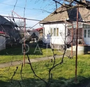 Vând casă în Cristești - imagine 2