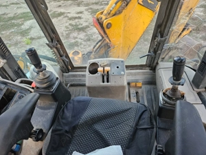 Buldoexcavator - JCB 3CX - Locație: Battonya (Ungaria), la granița cu Arad. - imagine 8