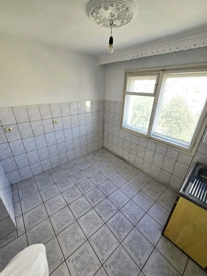 Apartament decomandat 3 camere | Strada Sanatati | Micro 16 - imagine 8