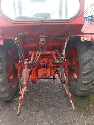 Vând tractor U650