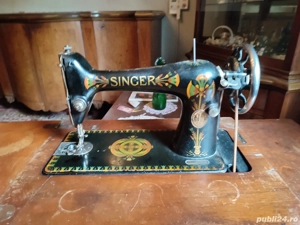 Mașina de cusut Singer 
