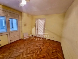 Apartament 2 camere, etaj 1,centrala proprie, zona Saguna