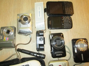 Lot 10 bucati, Aparat Foto vechi, telefon Blackberry, Glicemie, etc - imagine 3