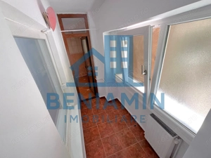 3 camere decomandat la etajul 1 in 1 Mai an 1985 centrala - imagine 5