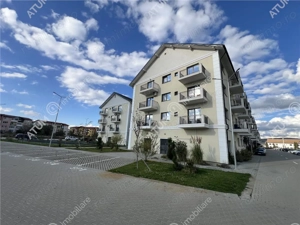 Apartamen 3 camere loc propriu de parcare boxa zona Brana Selimbar - imagine 2