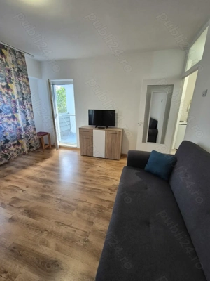 Închiriez garsonieră 