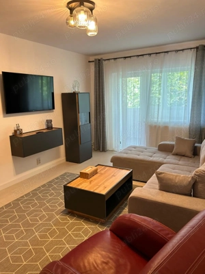 Mutare imediata: inchiriez apartament cu 2 camere, foarte modern, la plaja 3 Papuci