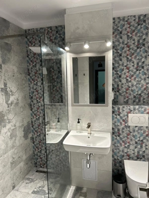 Mutare imediata: inchiriez apartament cu 2 camere, foarte modern, la plaja 3 Papuci - imagine 8