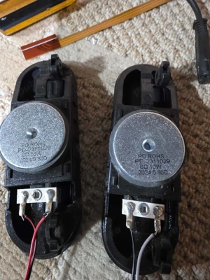 set 2 difuzoare pd-2311029 8ohm 10w de pe tv Vortex v55r0502vs