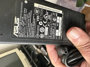 Vând încărcătoare pentru laptopuri