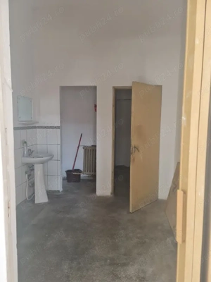 Inchiriere spatiu comercial Cugir - imagine 3 Inchiriere spatiu comercial Cugir - imagine 3