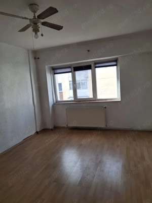 Apartament 2 camere Roman Ultracentral - imagine 2