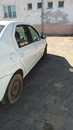 Dacia Logan Laureate 1,5 Dci, 75 CP - imagine 3