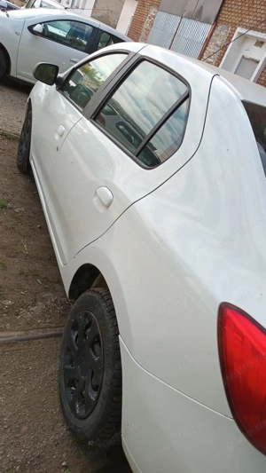 Dacia Logan Laureate 1,5 Dci, 75 CP - imagine 4