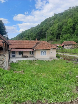 Casă de vânzare la 25 km de Deva