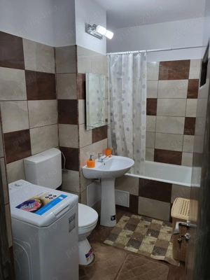 Garsonieră decomandată de închiriat   41 mp, etaj 1