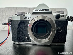 Vând kit Olympus OM-D E-M5 II - imagine 3
